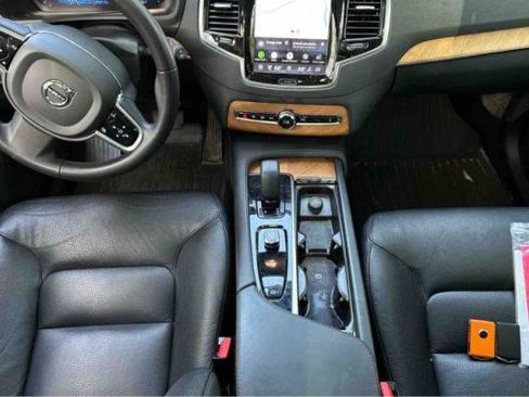 Used 2023 Volvo XC90 B6 Plus w/ Protection Package Premier AWD/4WD image 9