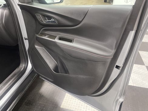 Used 2023 Chevrolet Equinox RS image 25