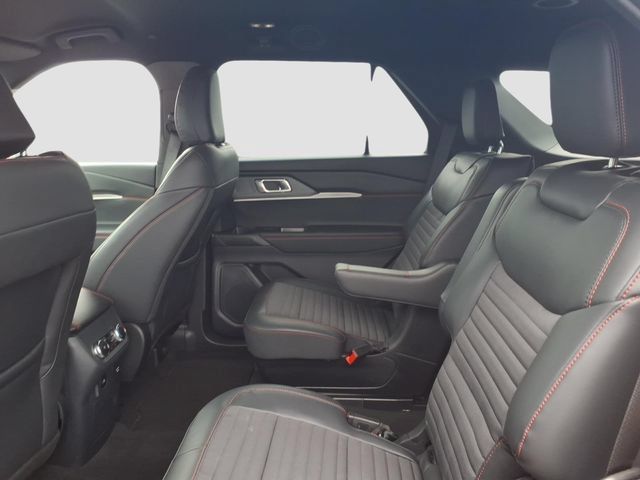 Used 2026 Ford Explorer ST-Line w/ ST-Line Street Pack RWD image 9