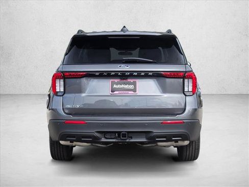 New 2026 Ford Explorer Active RWD image 6