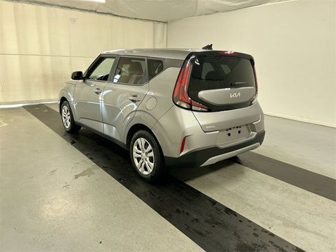 Certified 2023 Kia Soul LX image 7