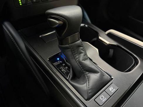 Used 2025 Lexus ES 300h w/ Technology Package FWD image 20