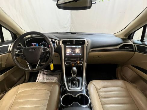 Used 2016 Ford Fusion SE w/ Equipment Group 202A FWD image 13