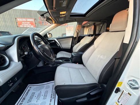 Used 2016 Toyota RAV4 XLE FWD image 17