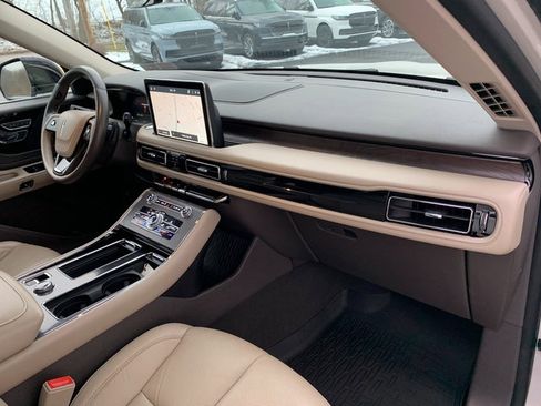 Certified 2022 Lincoln Aviator Reserve w/ Elements Package Plus image 12