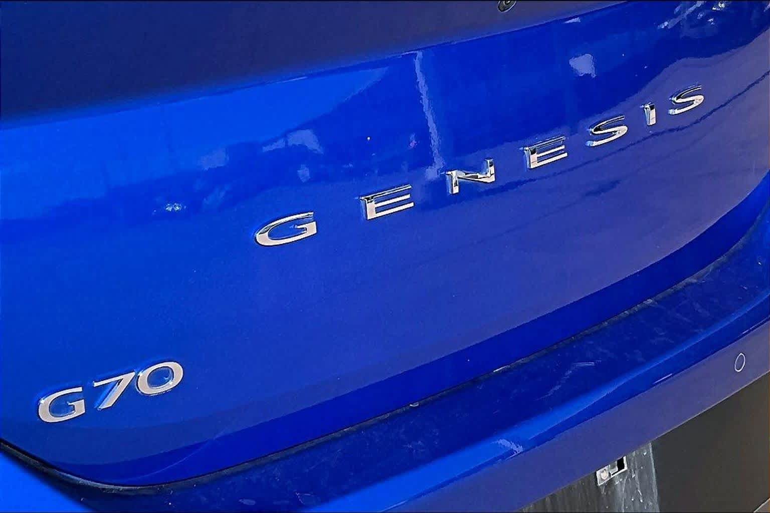 Used 2022 Genesis G70 2.0T w/ Prestige Package RWD image 30