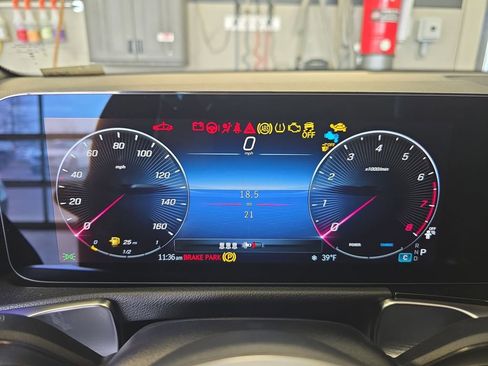 New 2026 Mercedes-Benz GLB 250 image 21