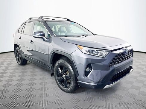 Used 2021 Toyota RAV4 XSE image 3