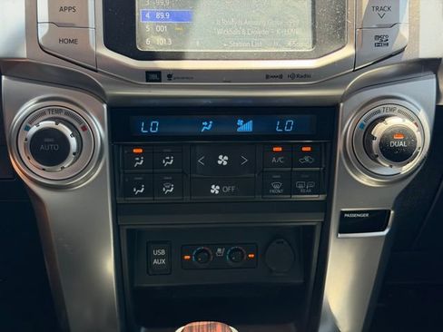 Used 2018 Toyota 4Runner Limited AWD/4WD image 29