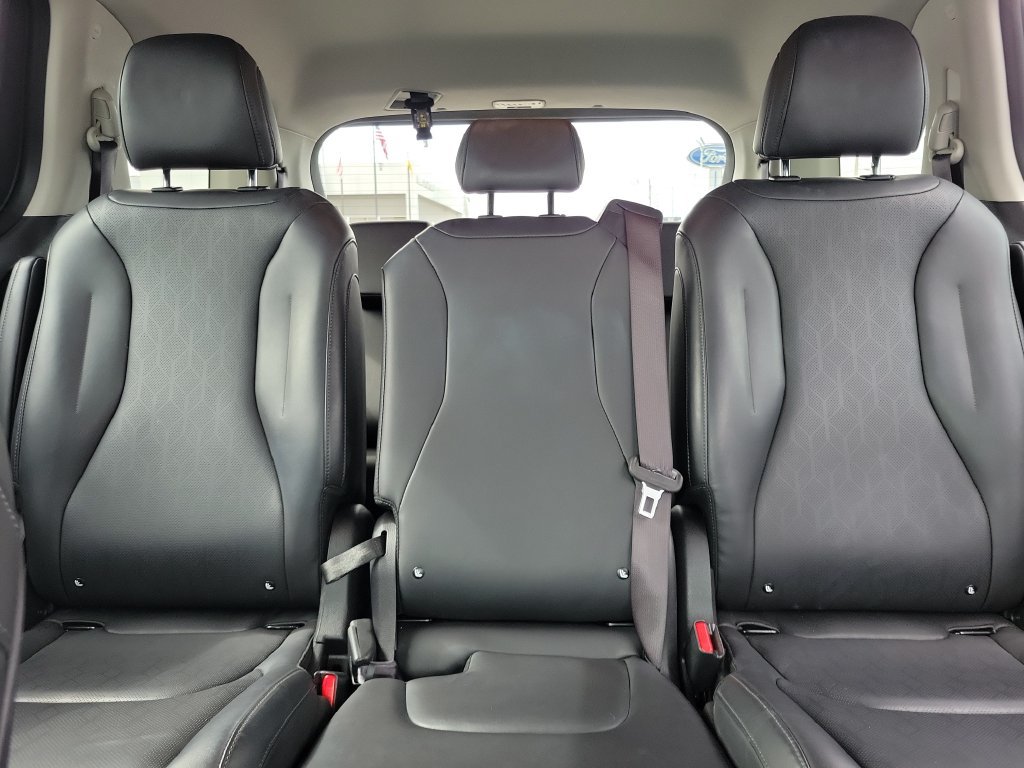 Used 2026 Kia Carnival FWD image 17