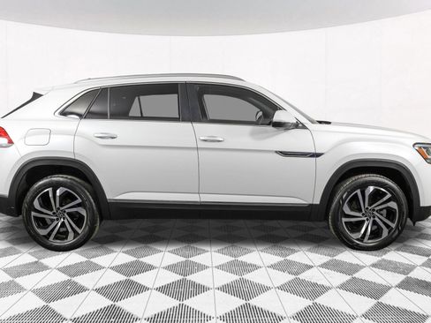 Used 2023 Volkswagen Atlas Cross Sport SEL AWD/4WD image 17