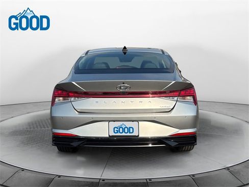 Used 2022 Hyundai Elantra Limited image 4