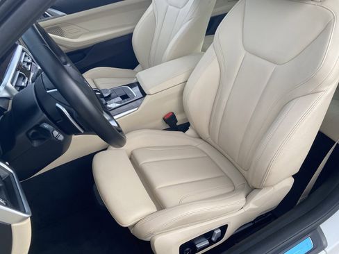 Used 2021 BMW 430i Coupe w/ Convenience Package image 21