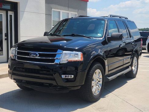 Used 2016 Ford Expedition XLT AWD/4WD image 27