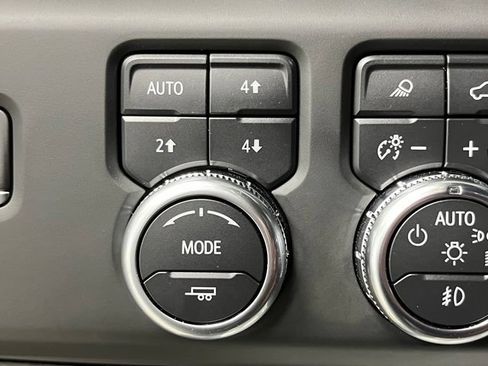 Used 2024 GMC Sierra 3500 Denali Ultimate AWD/4WD image 33