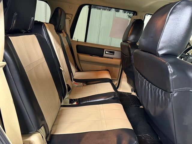 Used 2016 Ford Expedition XLT AWD/4WD image 24