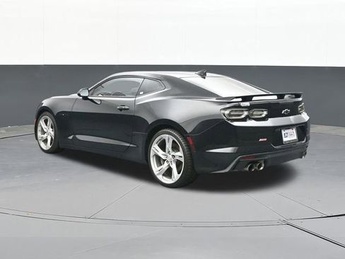 Used 2019 Chevrolet Camaro SS RWD image 11
