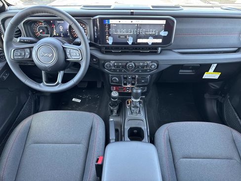 New 2026 Jeep Gladiator Rubicon w/ Steel Power Dome Hood Package AWD/4WD image 6