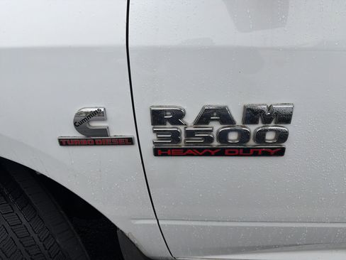 Used 2018 RAM 3500 Tradesman image 9