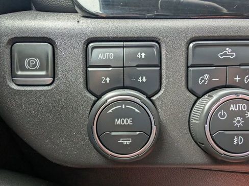 Used 2023 Chevrolet Silverado 1500 LT Trail Boss w/ Protection Package AWD/4WD image 25