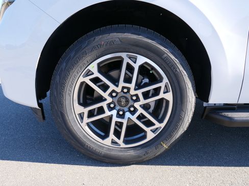 New 2025 Ford Expedition Max Active image 13