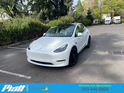 Used 2023 Tesla Model Y Long Range AWD/4WD image 2