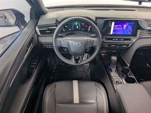 Used 2025 Toyota Camry SE FWD image 37