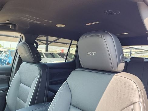 New 2026 Buick Enclave Sport Touring w/ Super Cruise Package image 17