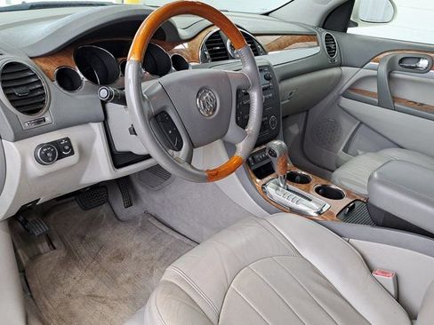Used 2010 Buick Enclave CXL image 8