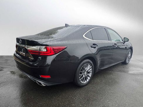 Used 2018 Lexus ES 350 w/ Navigation System Package image 3