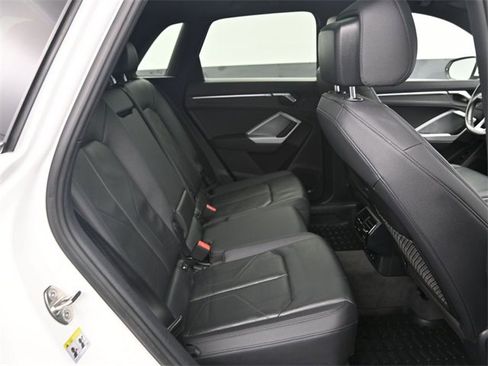 Used 2021 Audi Q3 2.0T Premium w/ Convenience Package image 11
