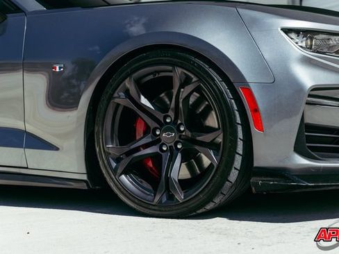 Used 2020 Chevrolet Camaro SS RWD image 68