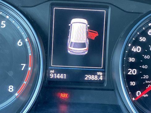 Used 2018 Volkswagen Atlas SEL image 30