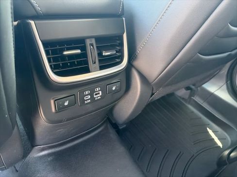 Used 2025 Subaru Outback Limited AWD/4WD image 20