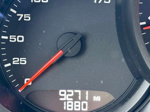 Used 2021 Porsche Macan image 21