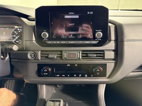 Used 2024 Nissan Pathfinder S AWD/4WD image 26