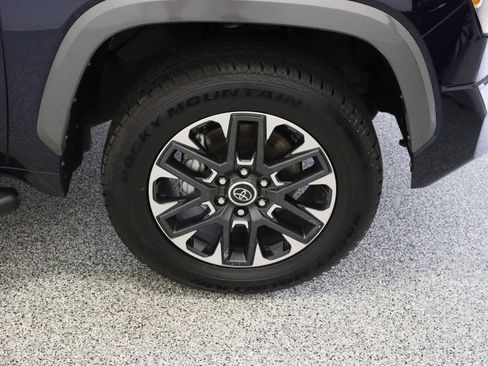 Used 2023 Toyota Tundra Limited w/ Power Package AWD/4WD image 5