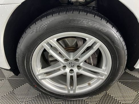 Used 2022 Porsche Macan image 11