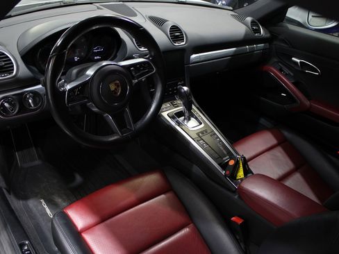 Used 2019 Porsche 718 Cayman S RWD image 24
