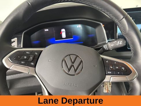 Used 2025 Volkswagen Jetta Sport image 11