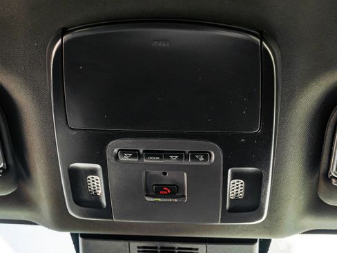 Used 2025 Toyota Camry XSE FWD image 29