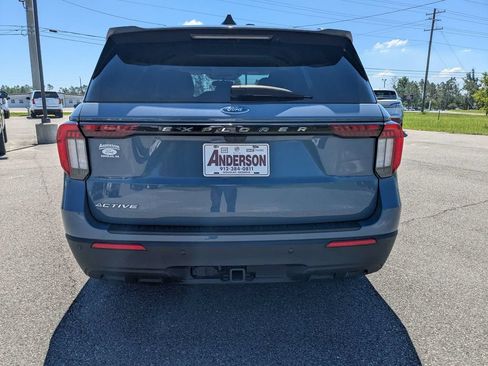 Used 2025 Ford Explorer Active RWD image 5