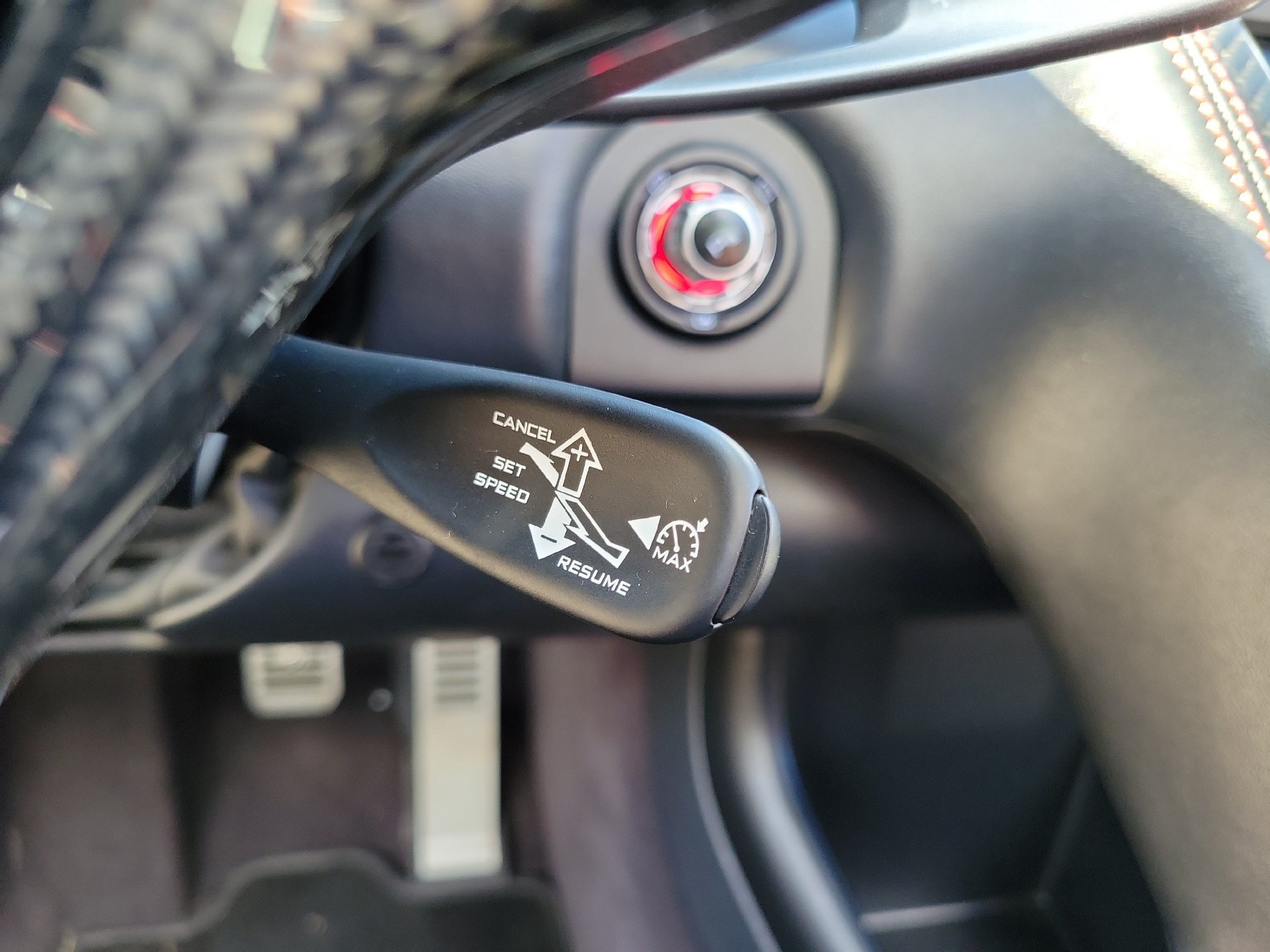 Used 2015 McLaren 650S Spider RWD image 25