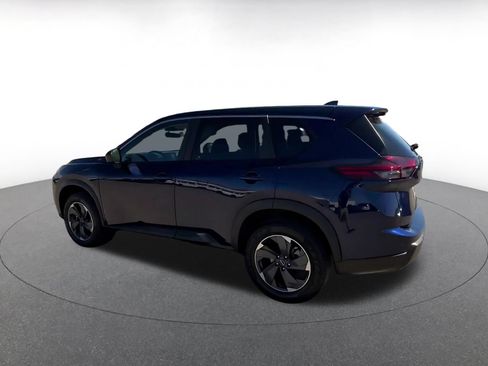 Used 2025 Nissan Rogue SV AWD/4WD image 10