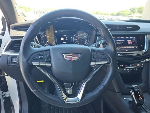 Used 2023 Cadillac XT6 Sport w/ Technology Package AWD/4WD image 15