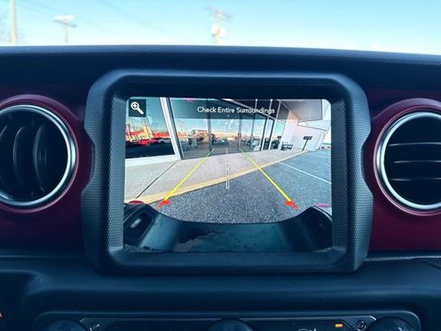 Used 2023 Jeep Gladiator Rubicon w/ LED Lighting Group image 35