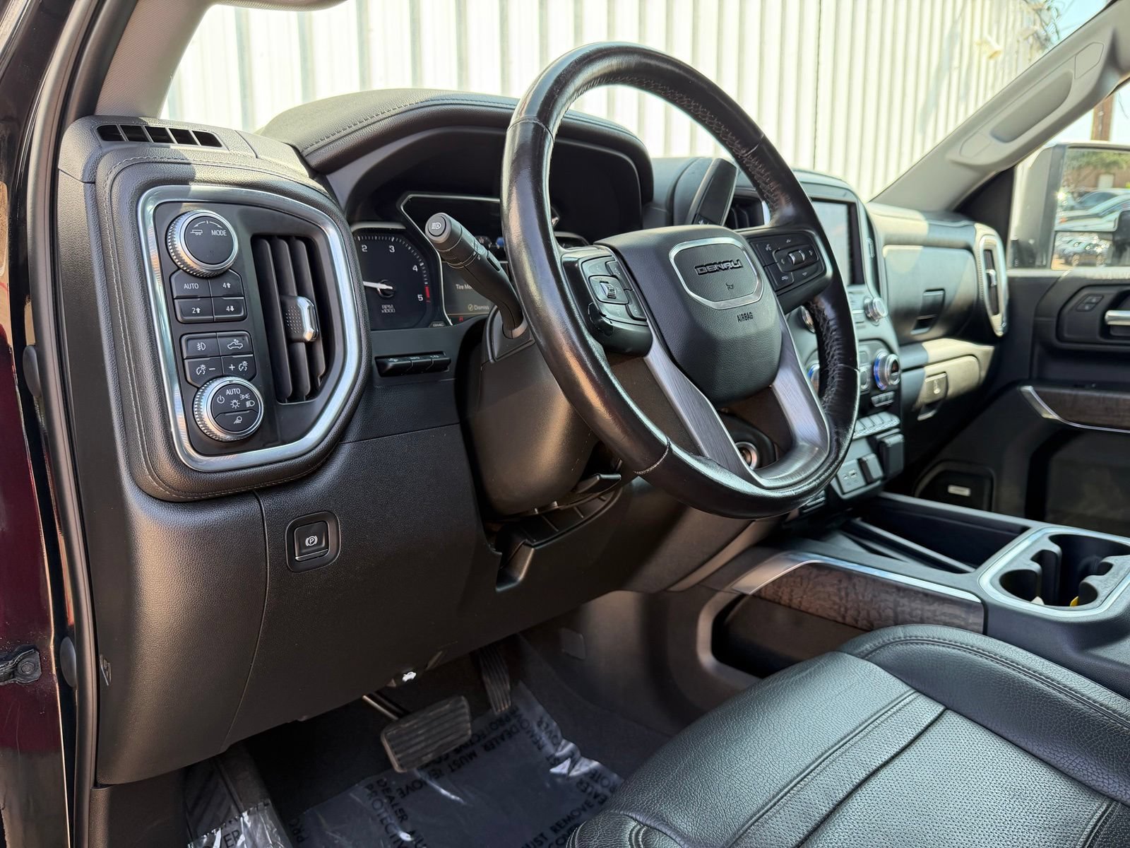 Used 2021 GMC Sierra 2500 Denali w/ Denali Ultimate Package AWD/4WD image 16