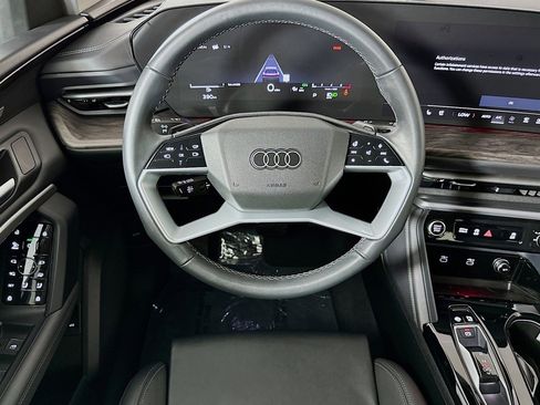 Used 2025 Audi Q5 Premium Plus w/ Premium Plus image 5