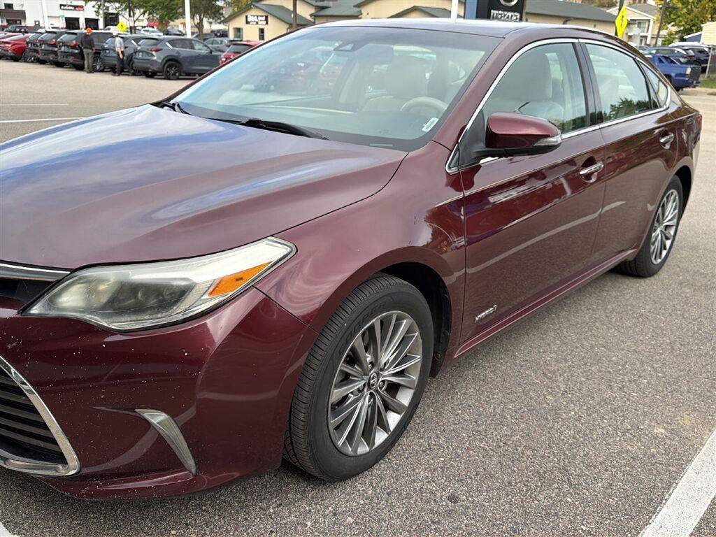 Used 2016 Toyota Avalon Limited w/ Toyota Safety Sense Package FWD image 30