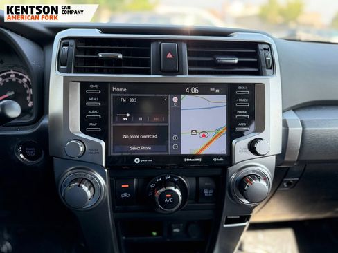 Used 2022 Toyota 4Runner SR5 Premium w/ Moonroof Package AWD/4WD image 23